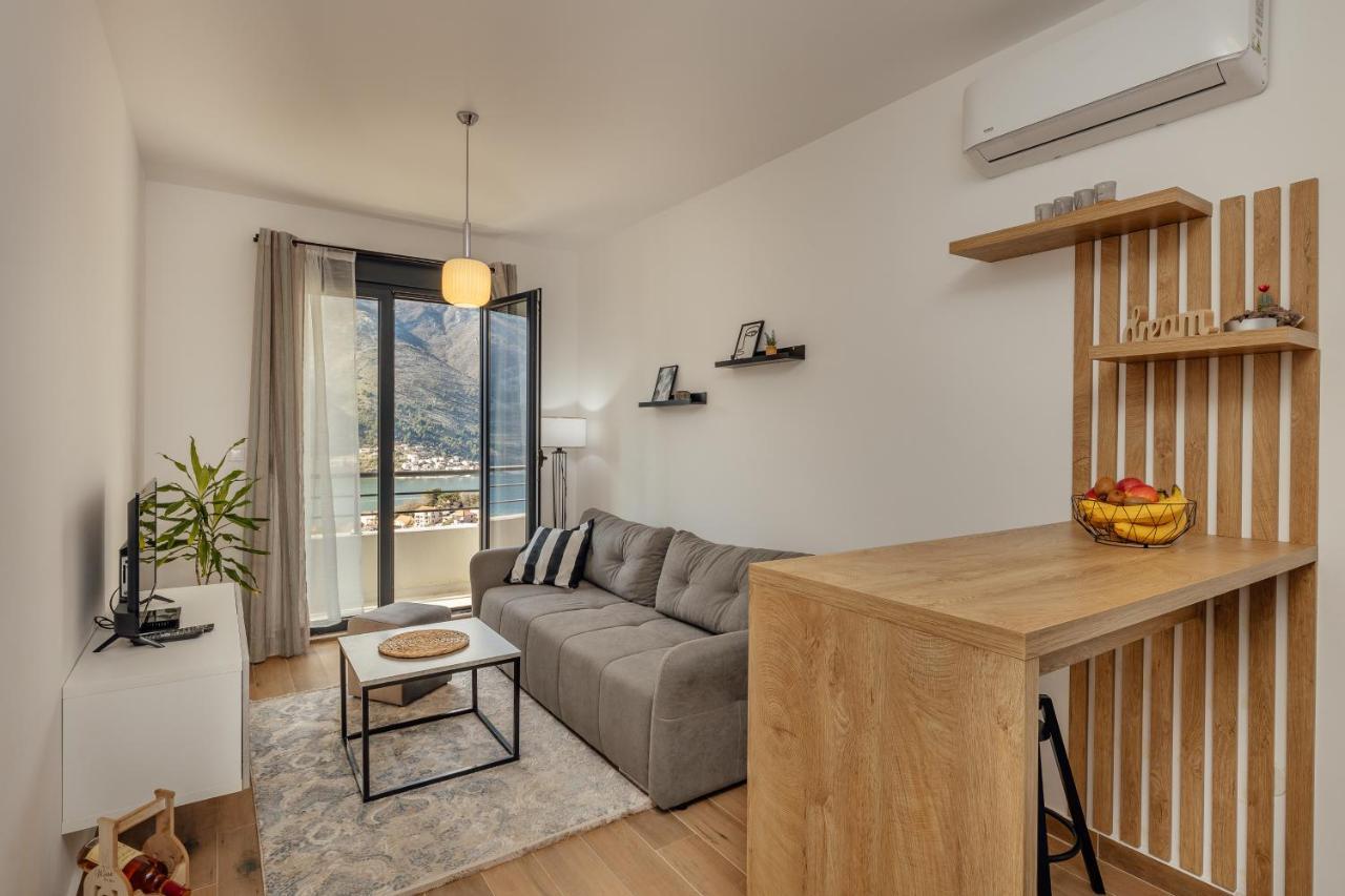 Lana Sea View Apartment Kotor Exterior photo