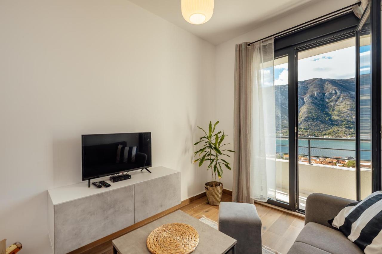 Lana Sea View Apartment Kotor Exterior photo